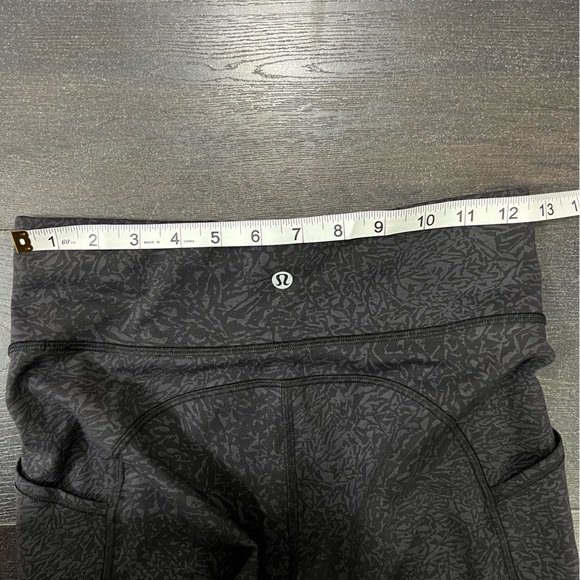 Lululemon leggings in grey - Picture 6 of 10